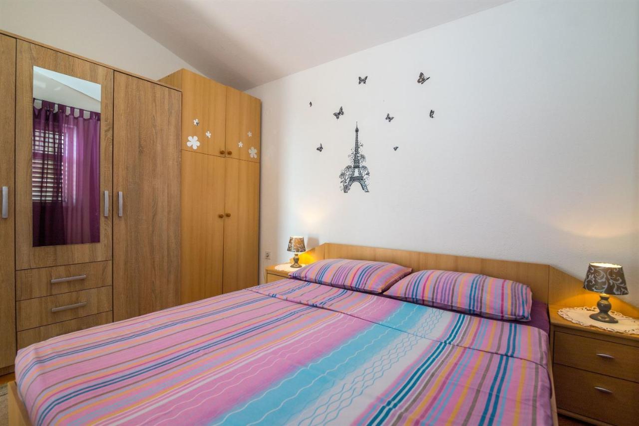 Apartments Tolj Igrane Eksteriør billede